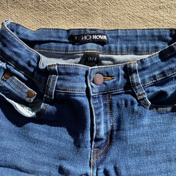 Fashion Nova Skinny Jeans - Picture 3 of 5